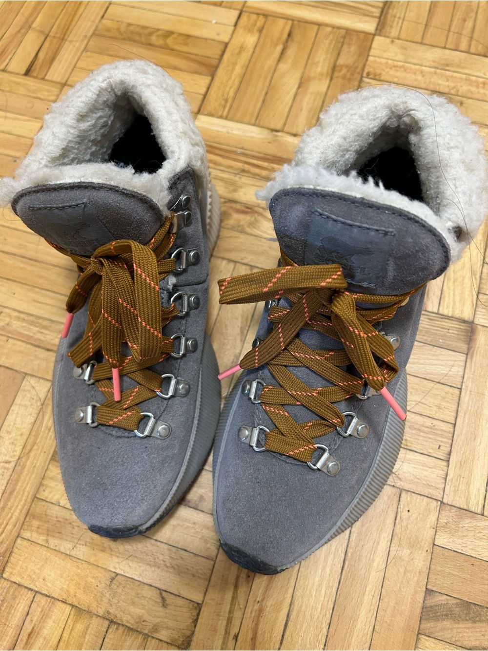 Sorel Grey Suede Fur-Lined Women's snowshoes